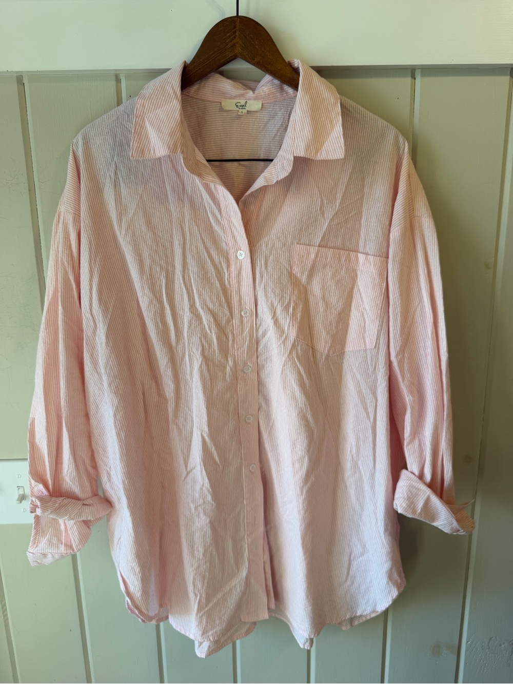 Women’s easel Pink & White Pinstripe Button-Down Shirt, Size Large NWOT